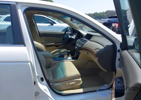 2010 Honda Accord 3.5 Ex-L из США, поврежденный, VIN 1HGCP3F86AA030687